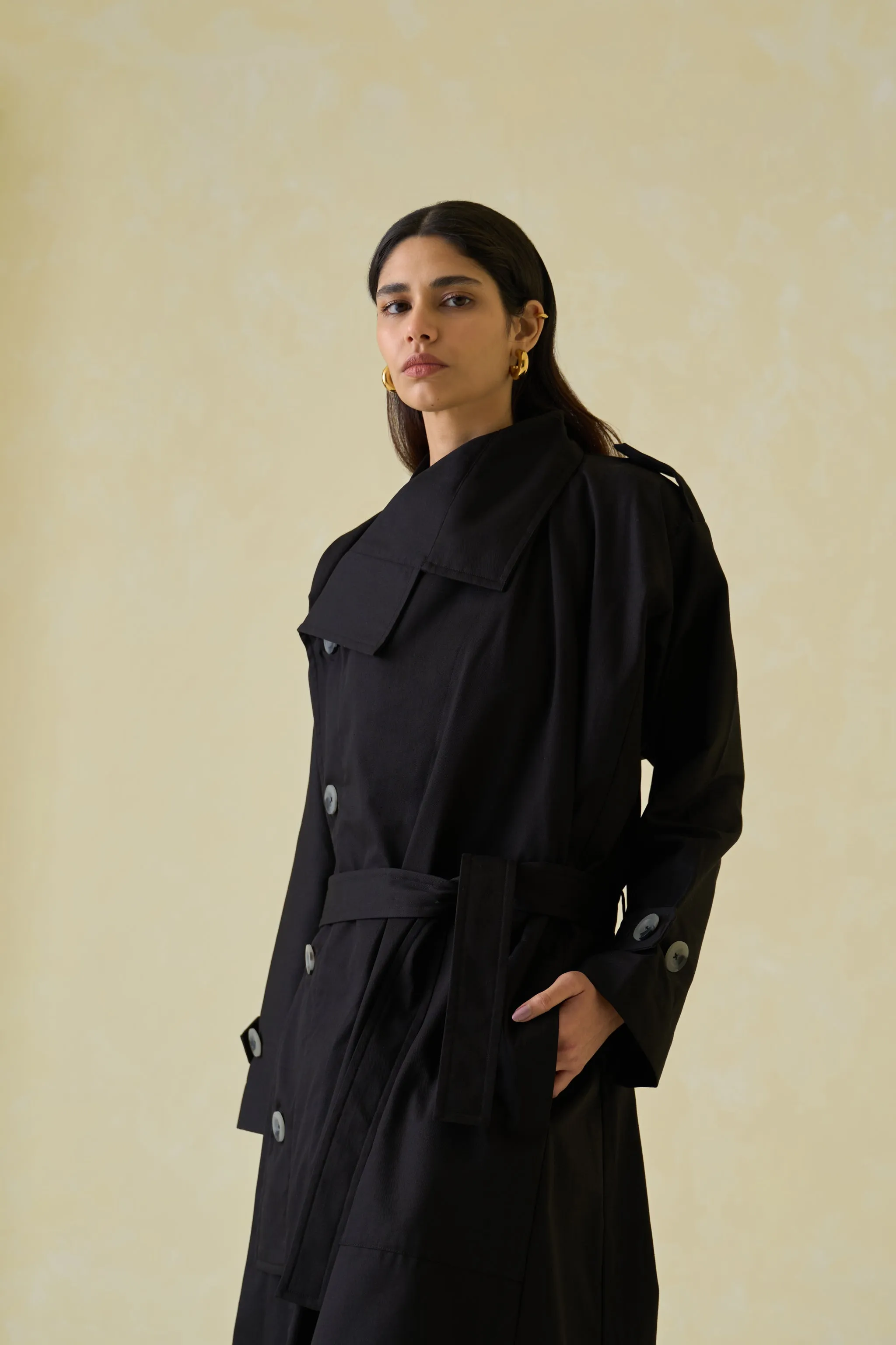 Asymmetric Trench