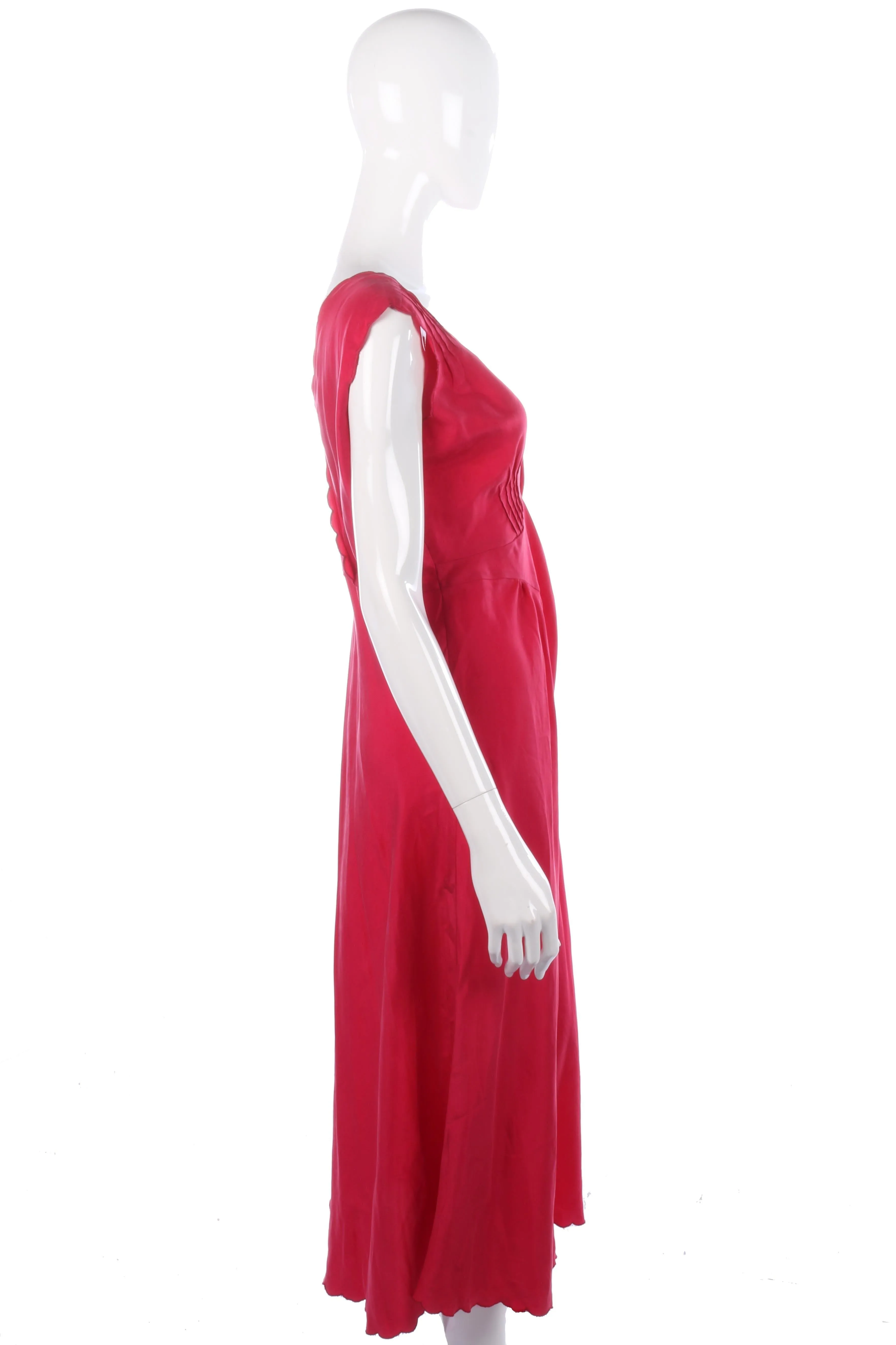 Beautiful red silk dress with scalloped neckline size 12/14