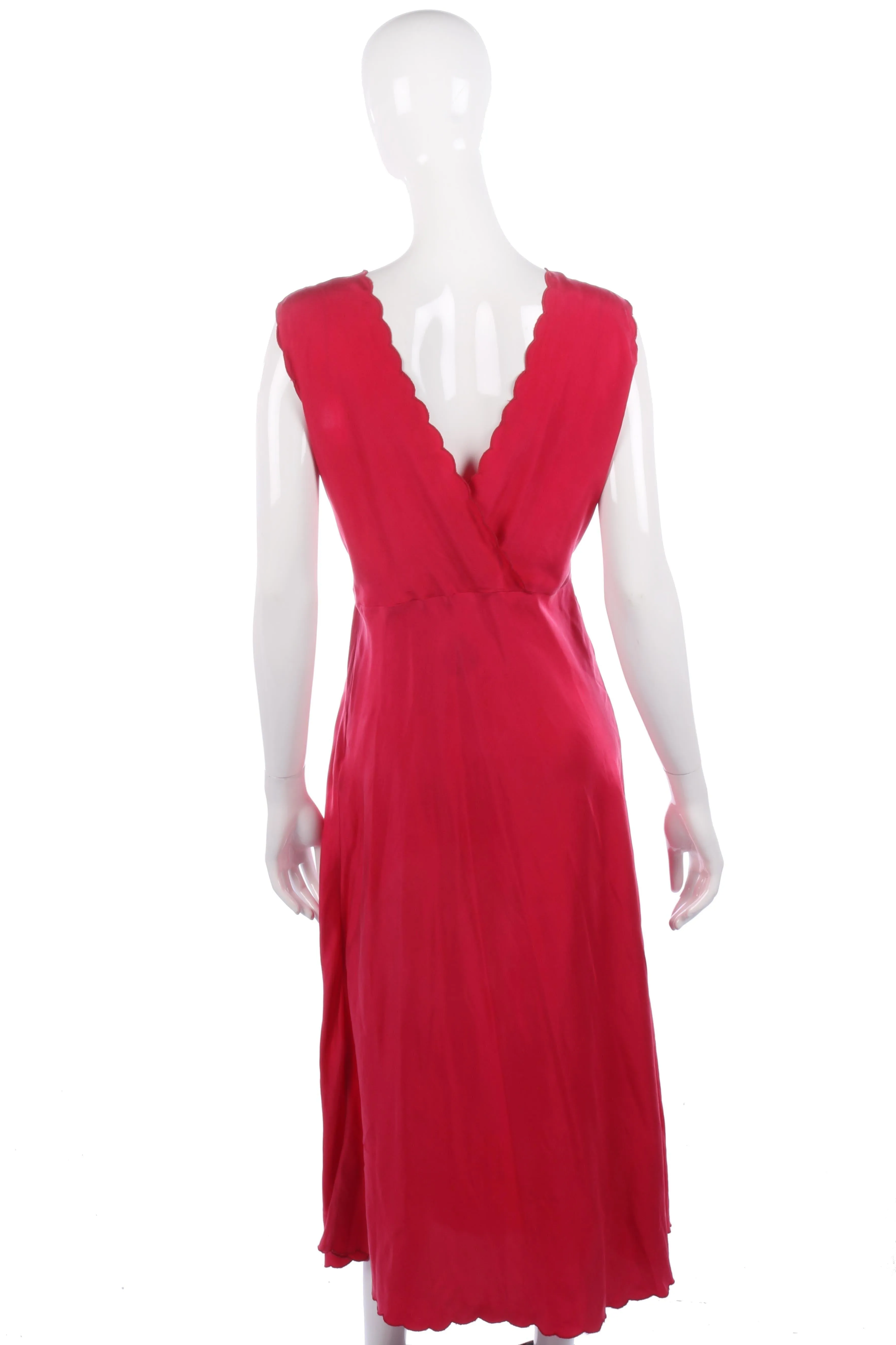 Beautiful red silk dress with scalloped neckline size 12/14