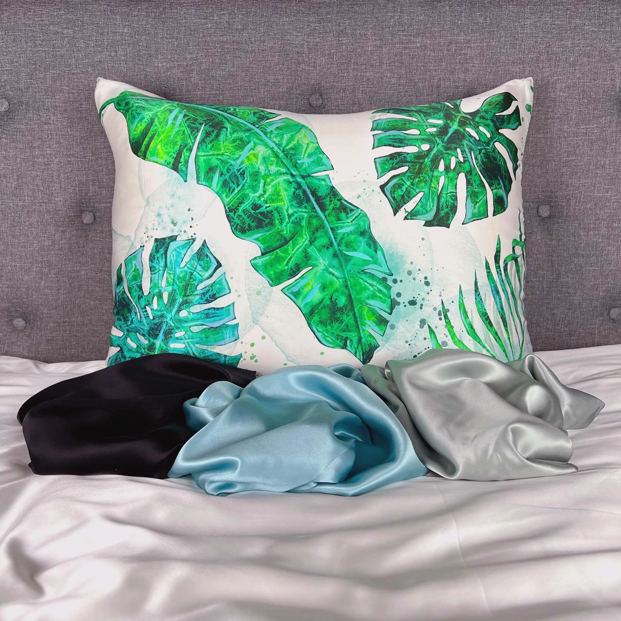 Gallery Collection Silk Pillowcase - Tropical Palms