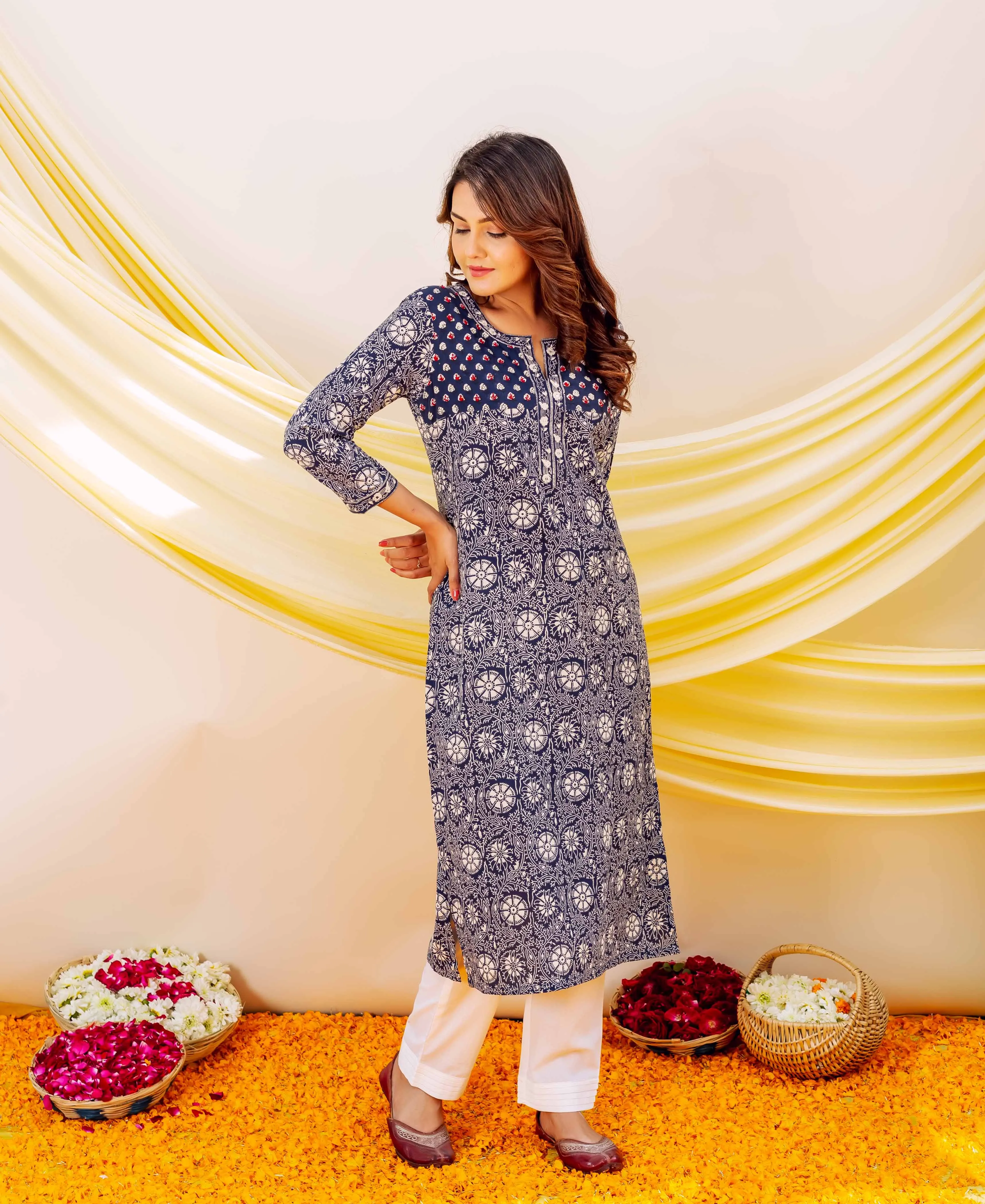 Indigo Straight Embroidered Kurta