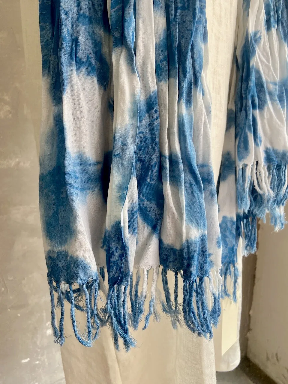 Indigo tied dyed stole - star