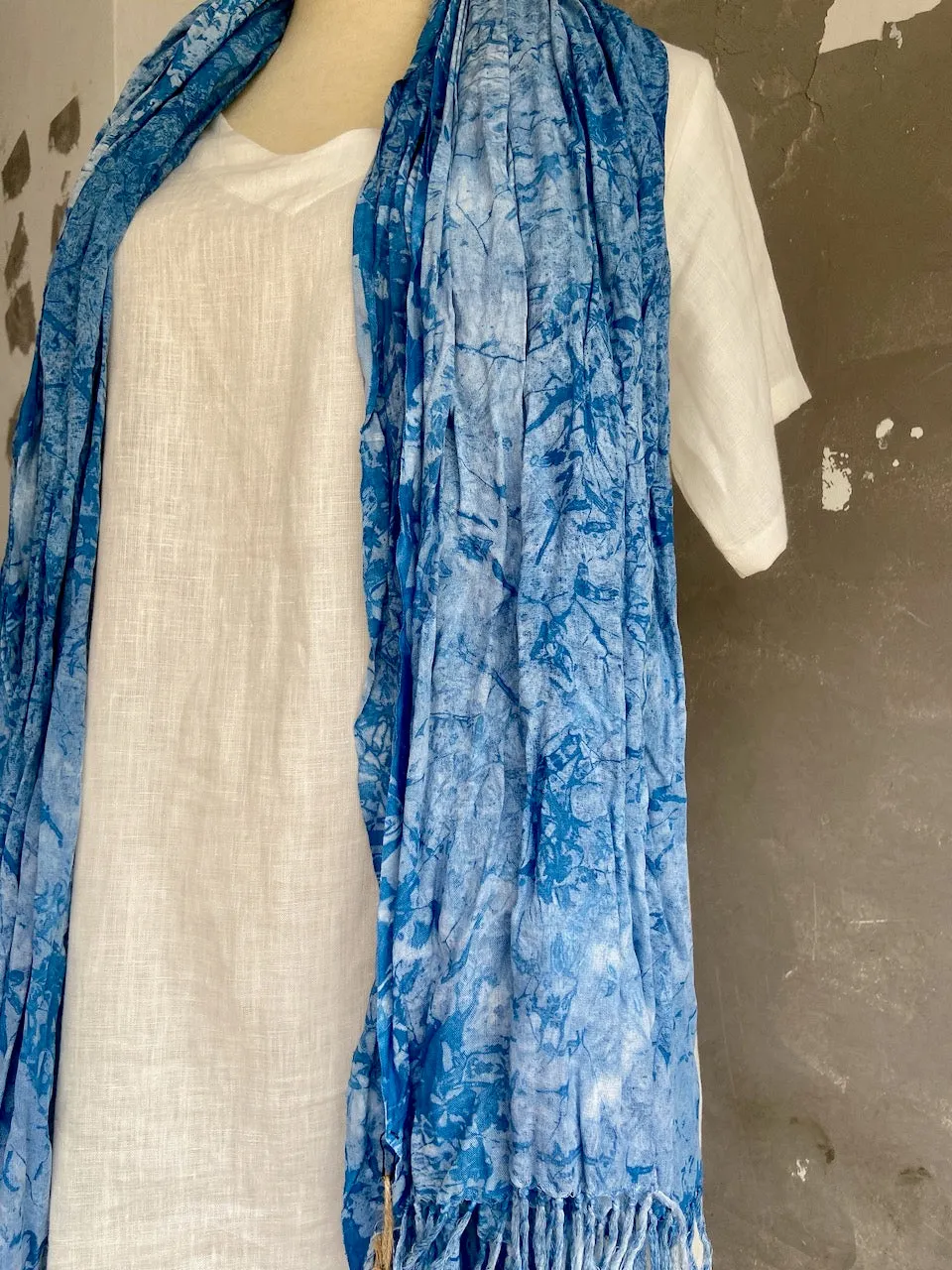 Indigo tied dyed stole