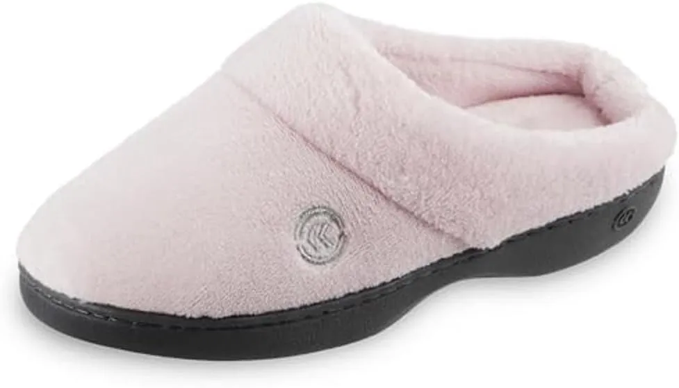 Isotoner womens Classic slippers